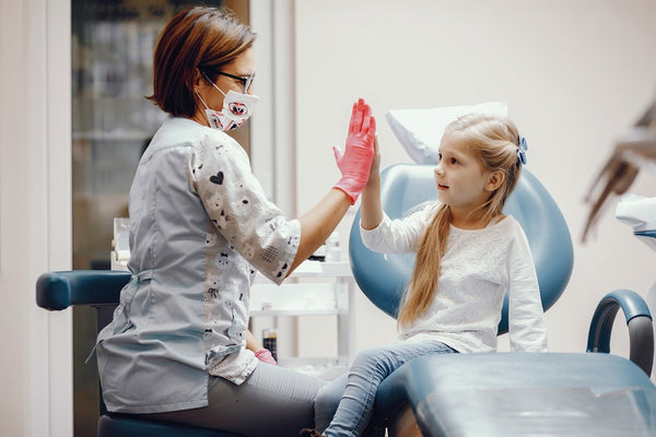 🎧 dr. Polona Rosulnik: vse, kar morate vedeti o otroških zobeh