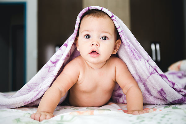 📓 3 vaje za spodbudo gibalnega razvoja dojenčka